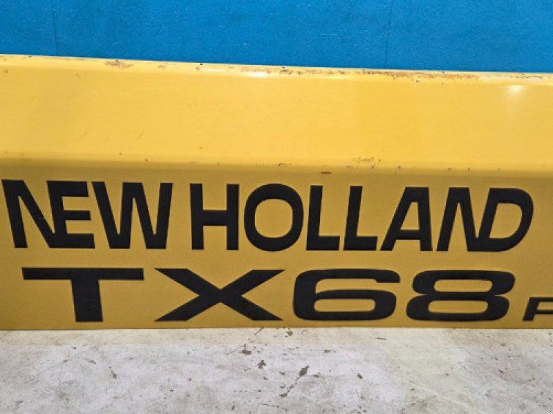 New Holland TX68