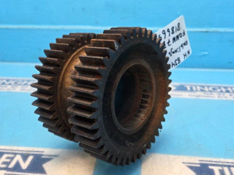 New Holland 8340