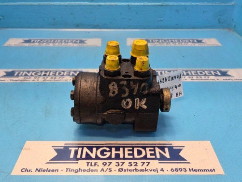 New Holland 8340