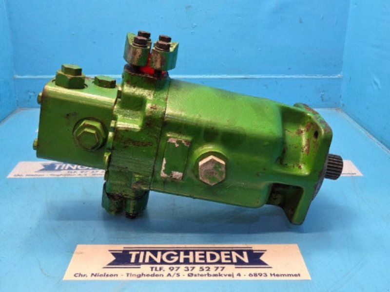 John Deere 1170