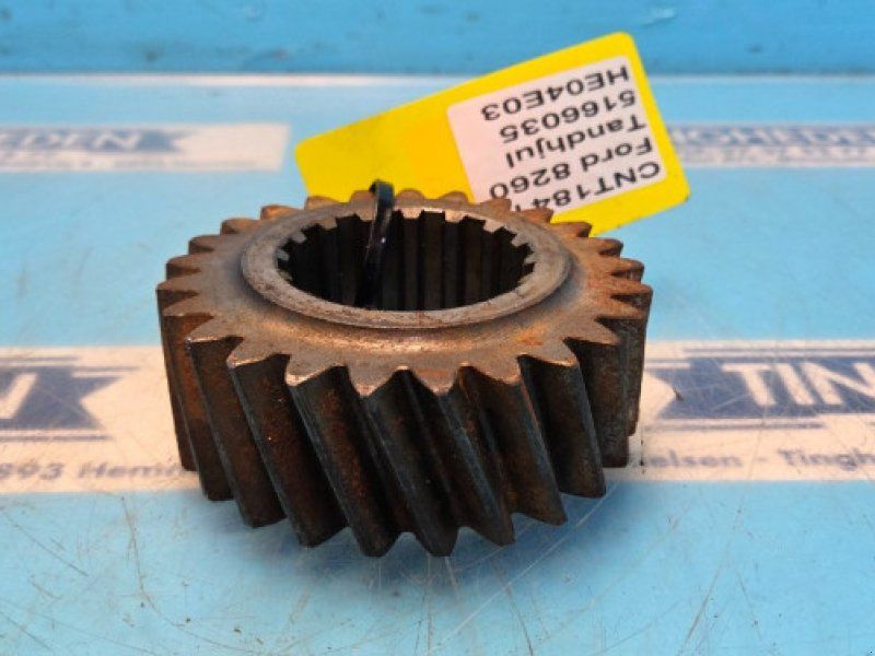 Ford 8260