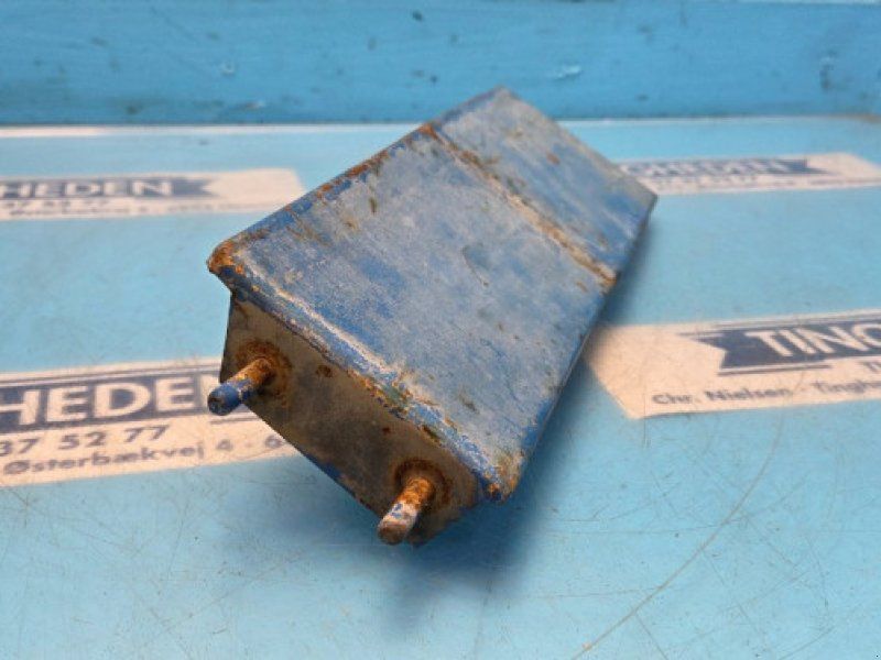 Ford 7710