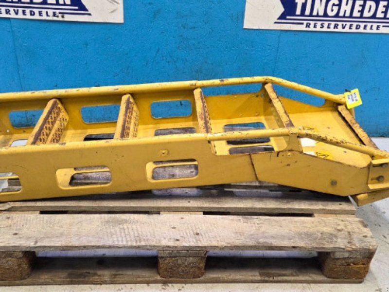 New Holland TX68