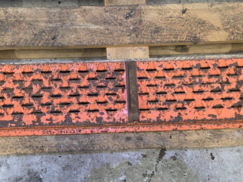 D1250