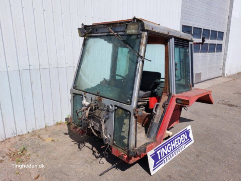 Massey Ferguson 690