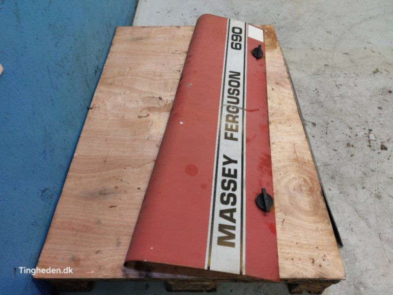 Massey Ferguson 690
