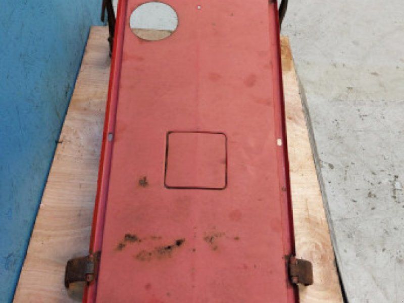 Massey Ferguson 690