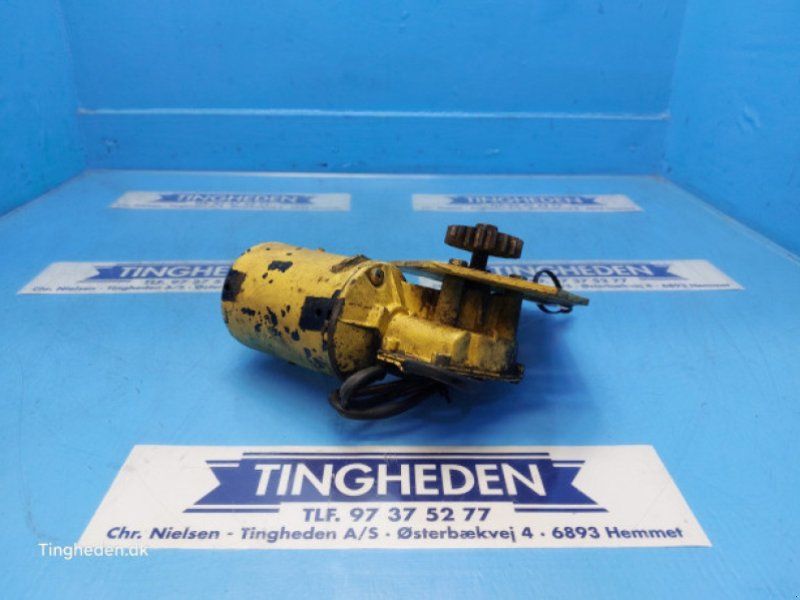 New Holland TX68