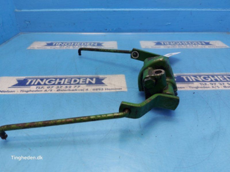 John Deere 3040