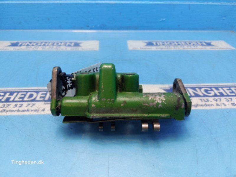 John Deere 3040