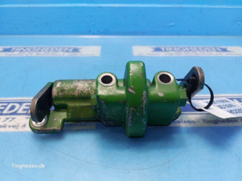 John Deere 3040