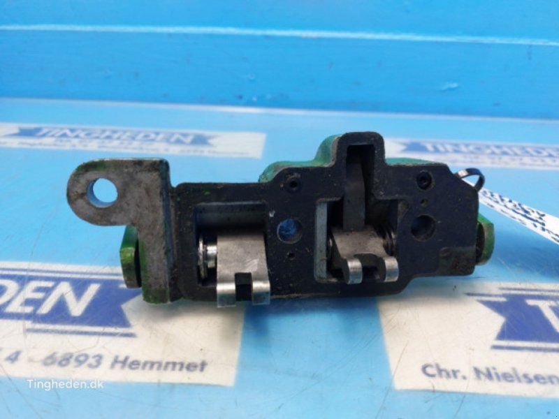 John Deere 3040