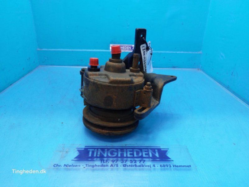 Ford TW15