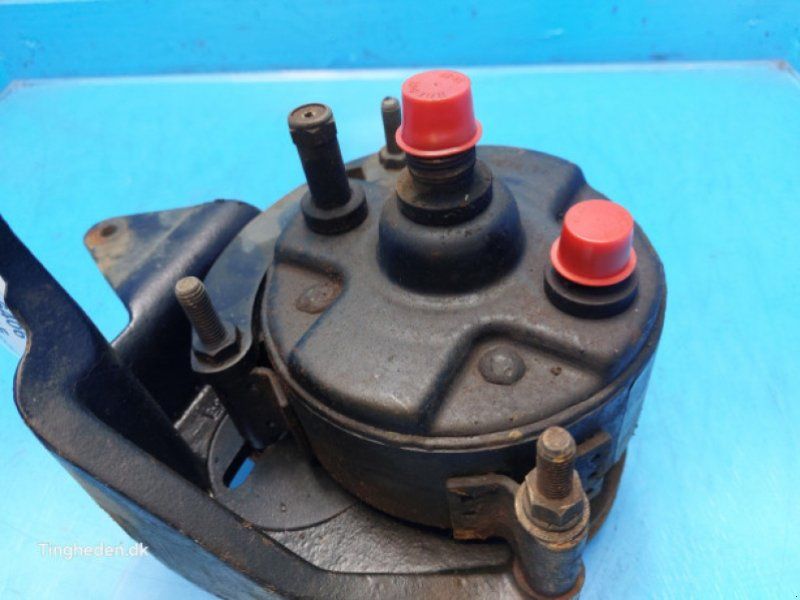 Ford TW15