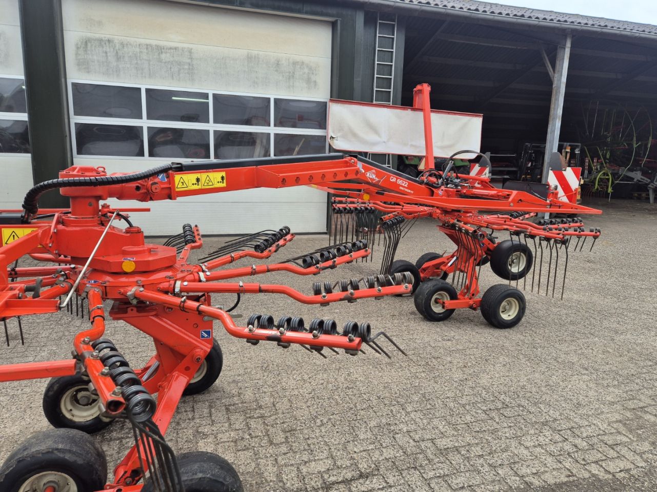 Kuhn GA 6622 treintje hark zijafleg hark