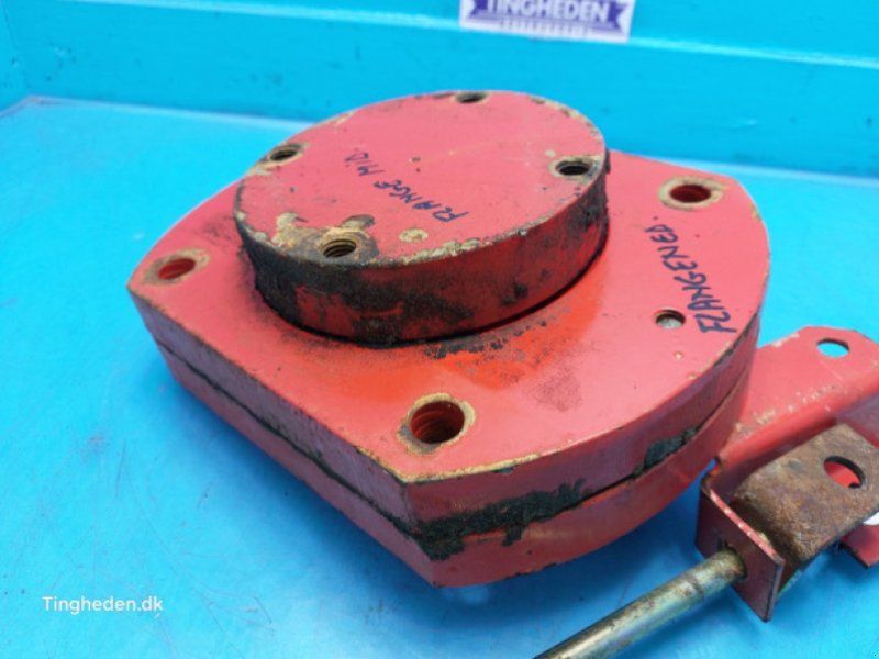 Massey Ferguson 38