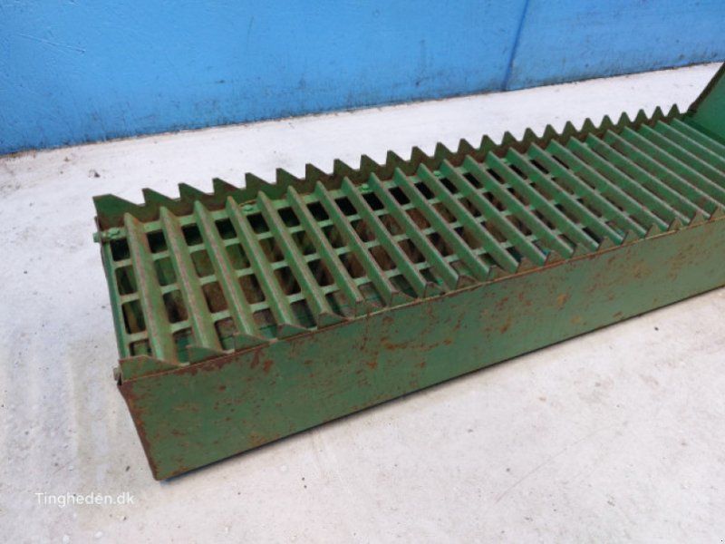 John Deere 1177