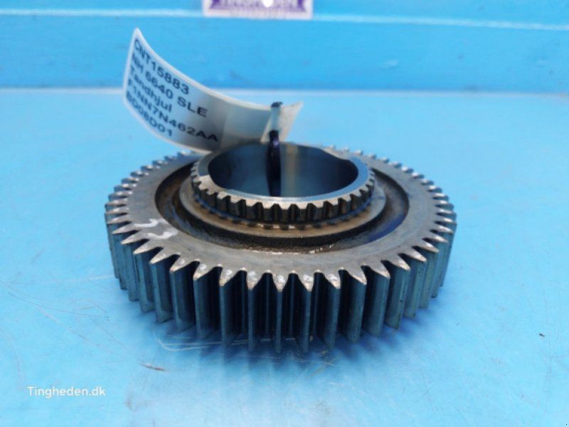 New Holland 6640