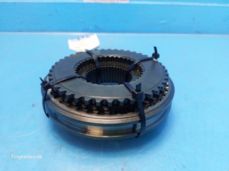 New Holland 6640