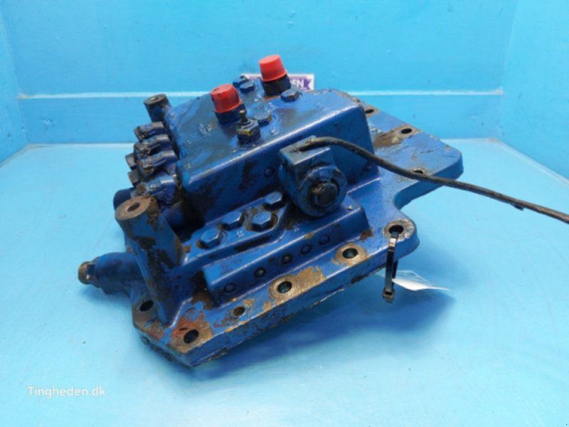 New Holland 6640