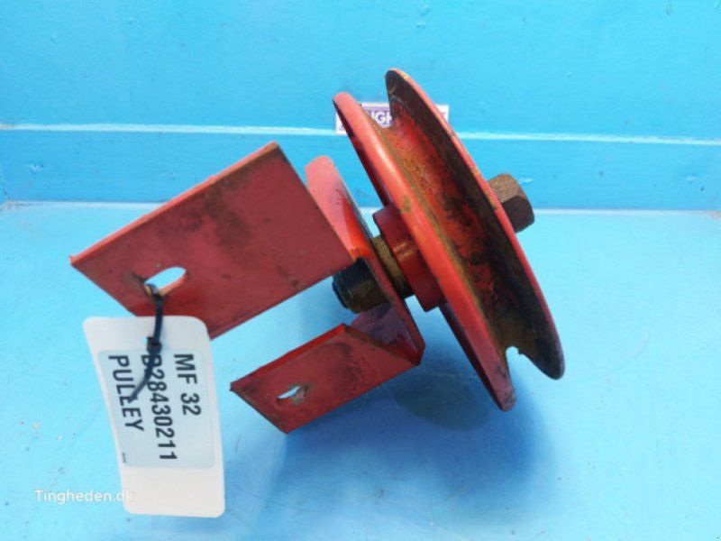 Massey Ferguson 32