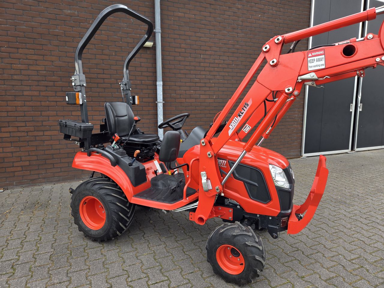 Kioti CS2520 HST / Voorlader/ 100 Uren !! / Marge