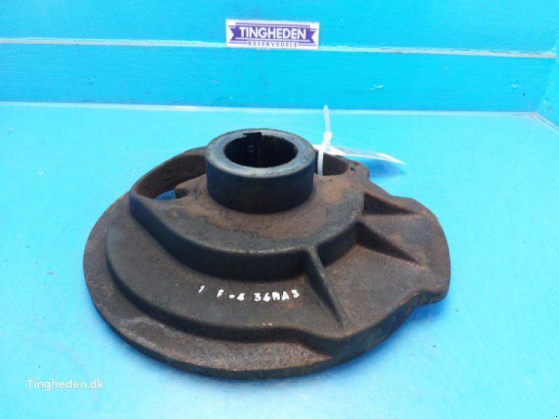 New Holland 4860