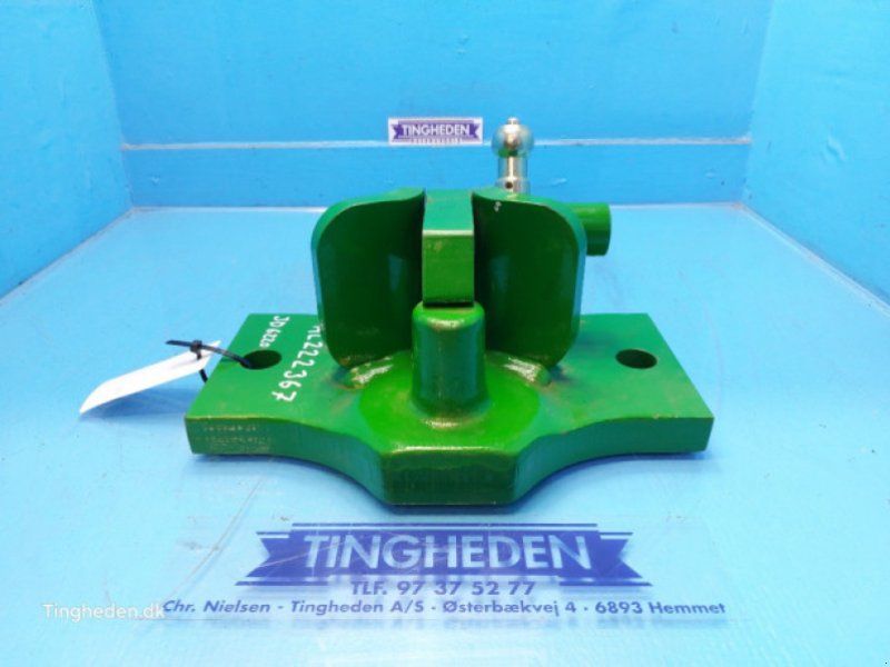 John Deere 6220