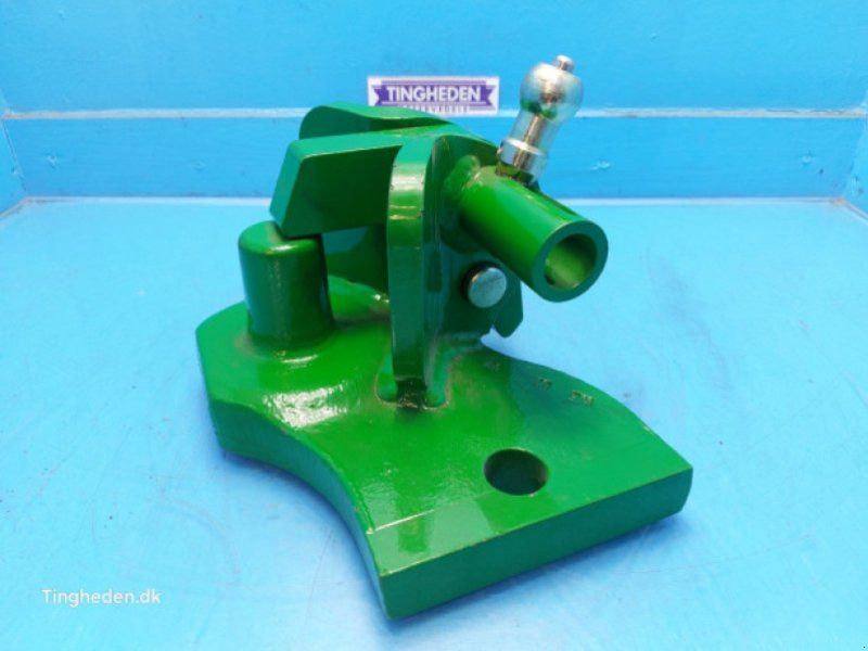 John Deere 6220