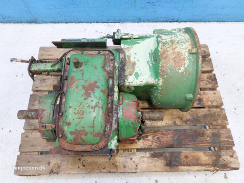 John Deere 965