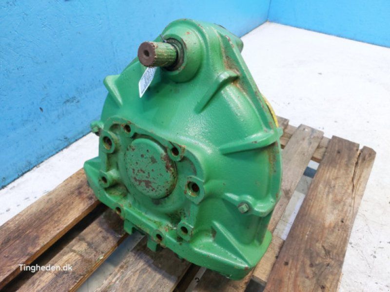 John Deere 1065