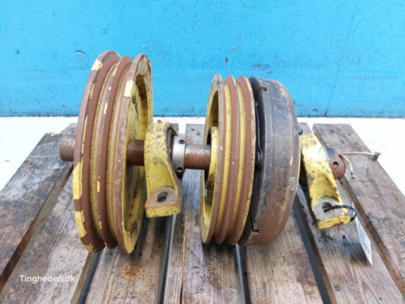 New Holland 8060