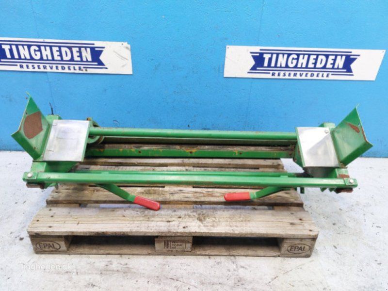 John Deere 590