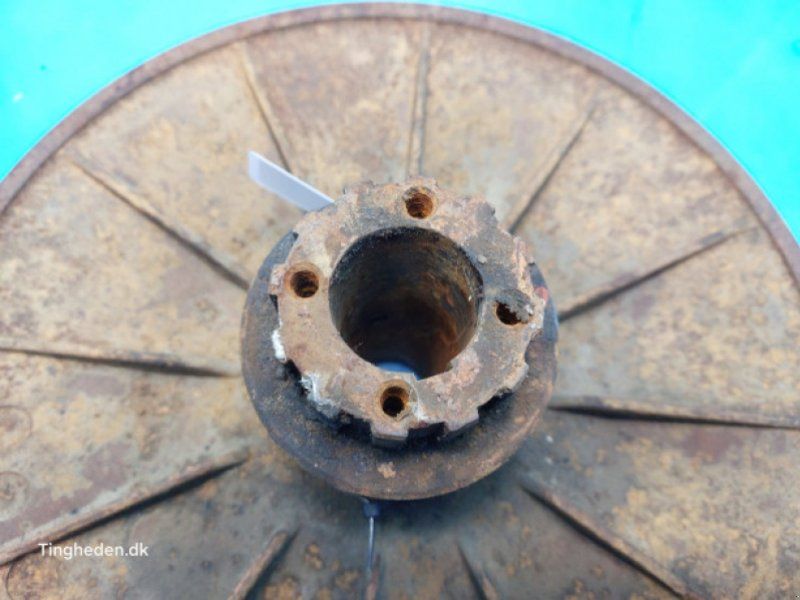 D1200