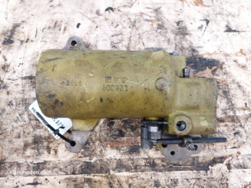 John Deere 2141