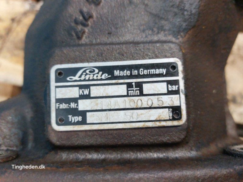 D8400