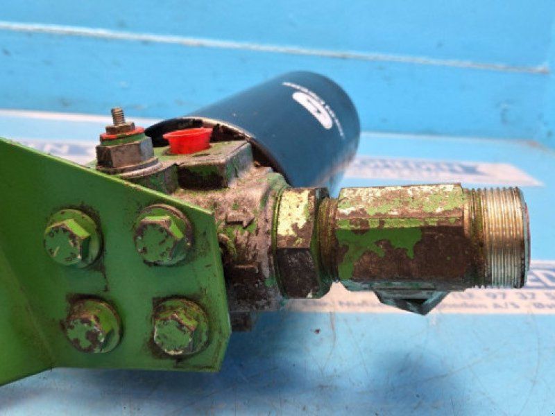 John Deere 2056