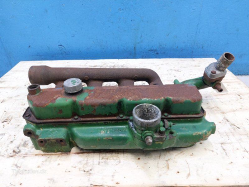 John Deere 4239