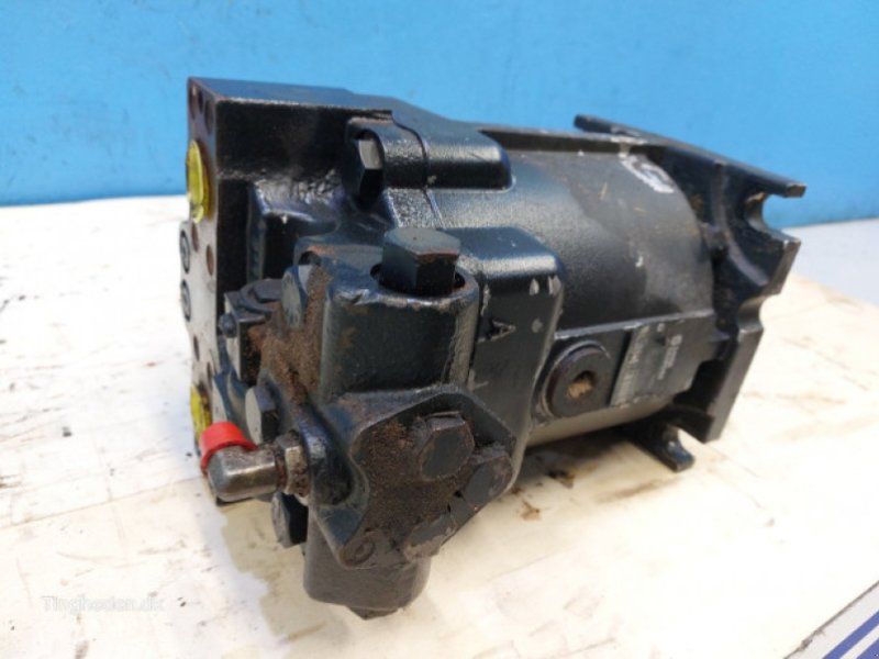New Holland CR10.90