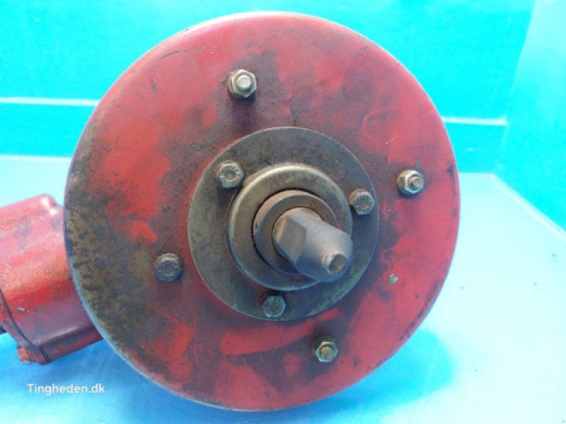 Massey Ferguson 525