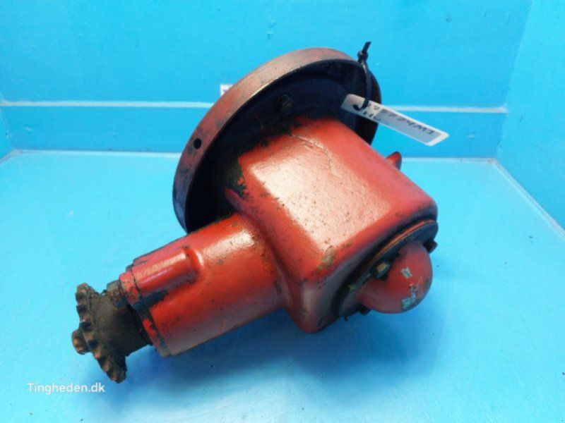 Massey Ferguson 525