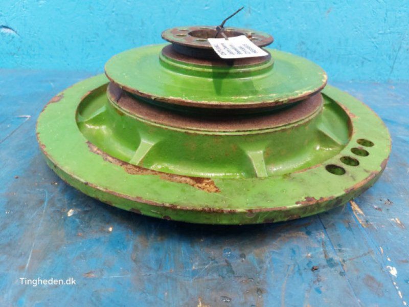 John Deere 1166