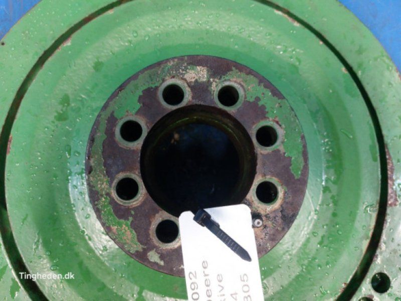 John Deere 1166