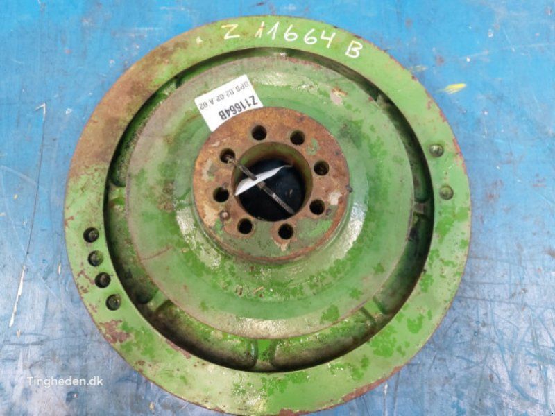 John Deere 1166