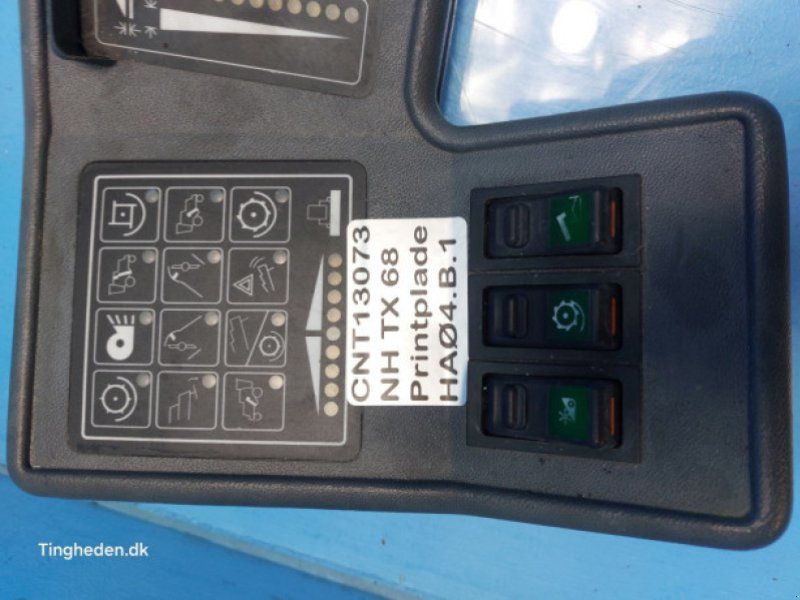 New Holland TX68