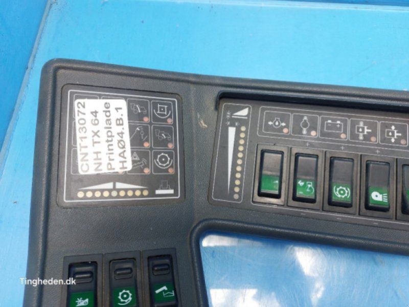 New Holland TX64