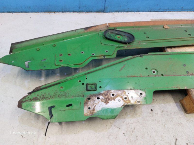 John Deere S670