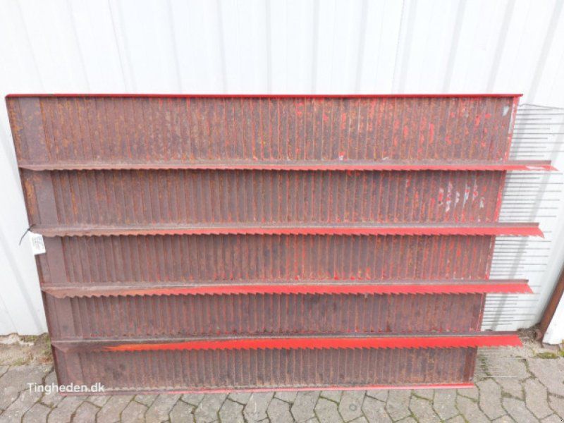 Massey Ferguson 32
