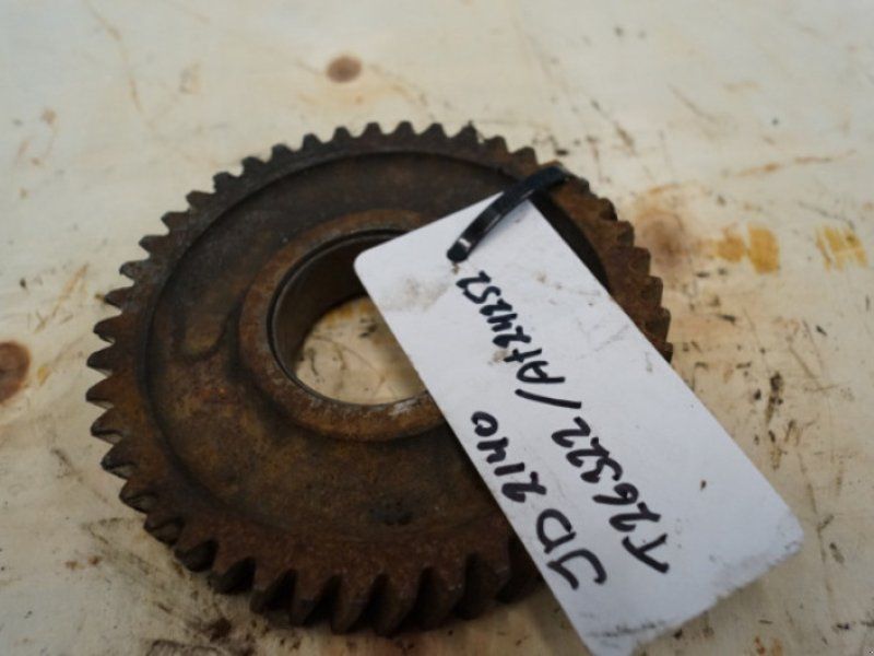 John Deere 2140