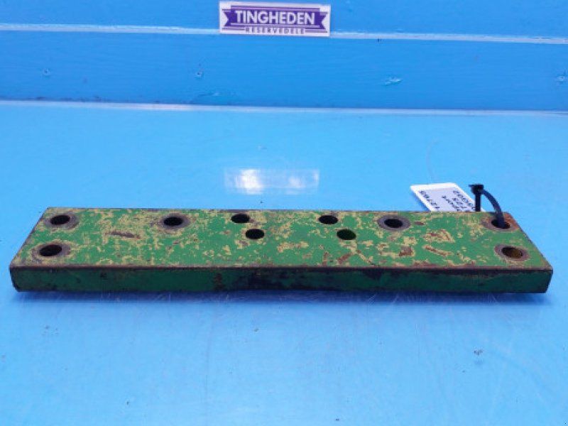 John Deere 2140